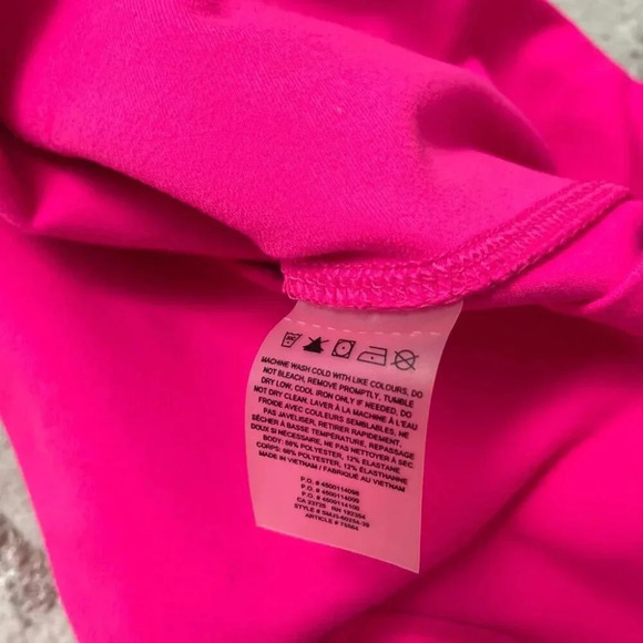 Aritzia TNA Biker Shorts 8.5" Hot  Pink Size Small - Picture 5 of 5